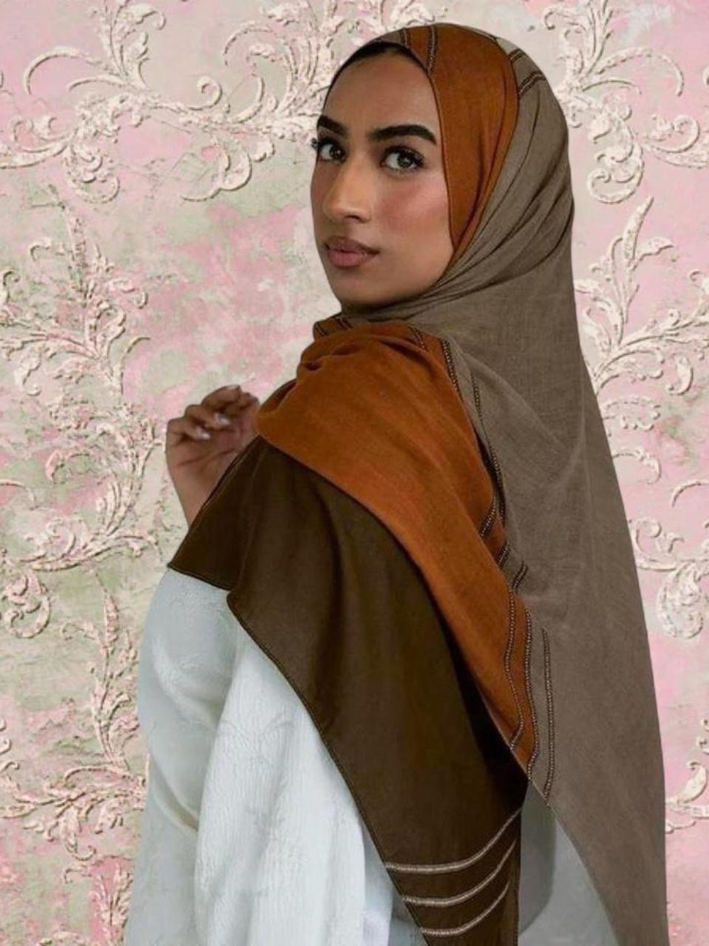 Good Condition | Sold Out Online! Original VELA Saya Stripe Printed Scarf/Hijab
